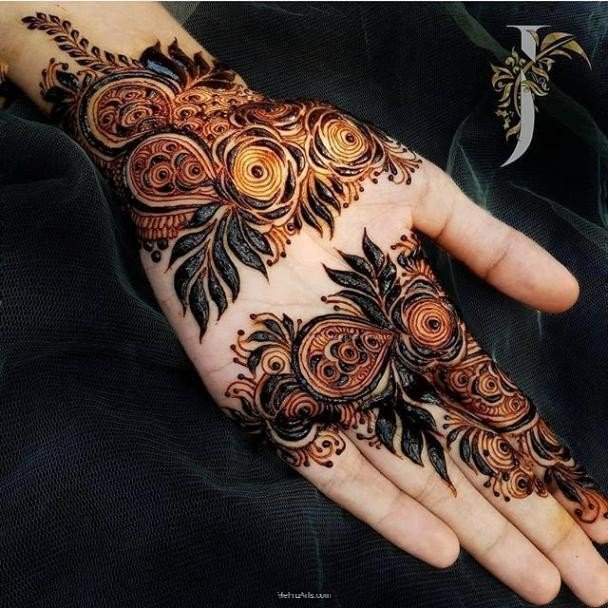 Mehndi Designs for hands and feet