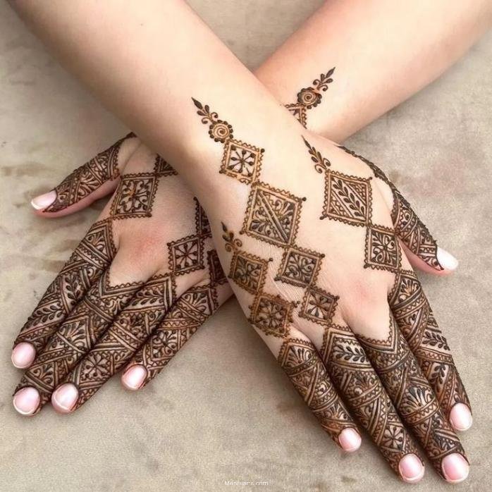 Simple Mehndi designs for back hands