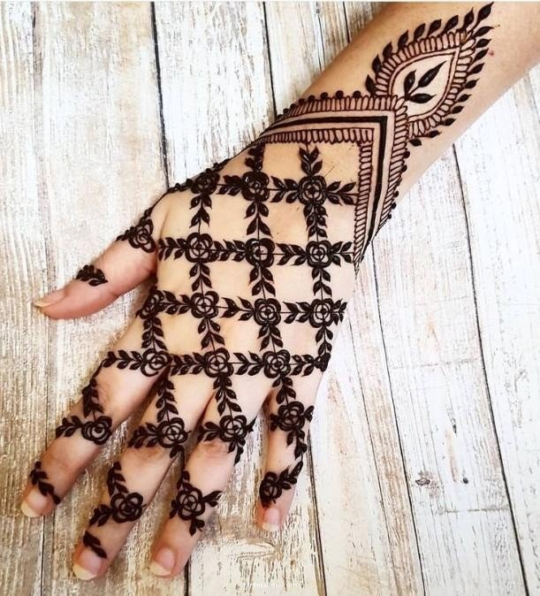 Easy Mehndi Designs for Hands