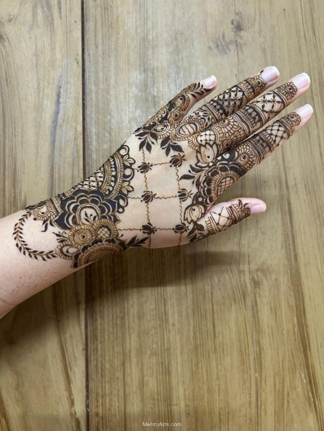 Easy Mehndi Designs for Hands