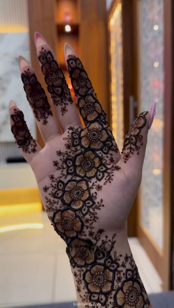 mehndi design easy and beautiful for front hand
