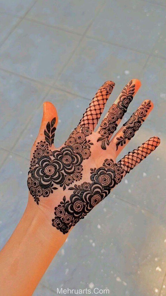 Front hand simple Mehndi design
