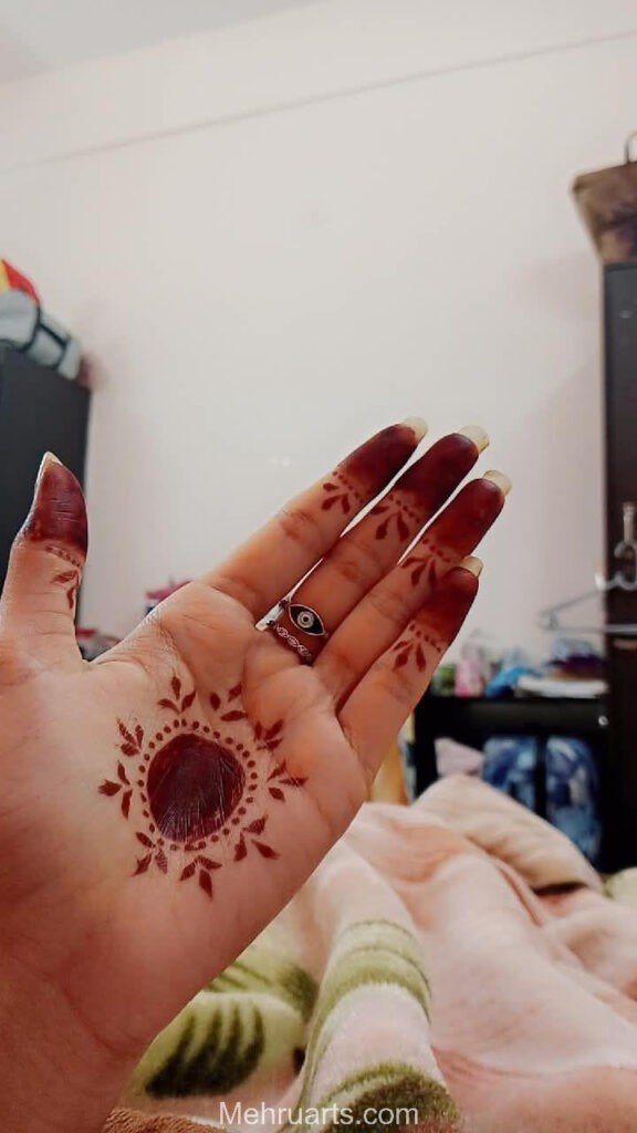 Front hand simple Mehndi design