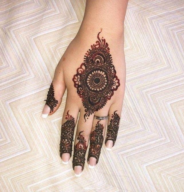stylsih back hand mehndi designs stylsih back hand mehndi designs