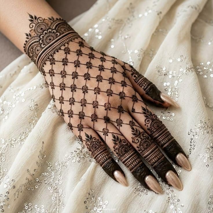 stylish back hand mehndi designs stylish back hand mehndi designs
