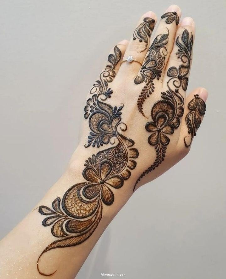 Arabic Pakistani mehndi design