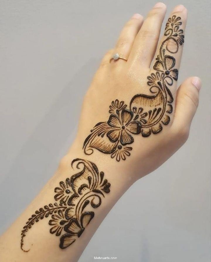 Arabic Pakistani mehndi design