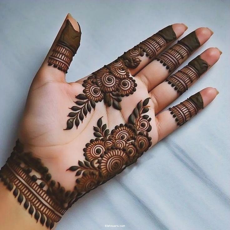 Simple Arabic Mehndi design
