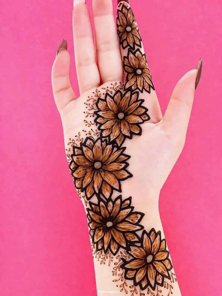 Simple Arabic Mehndi design