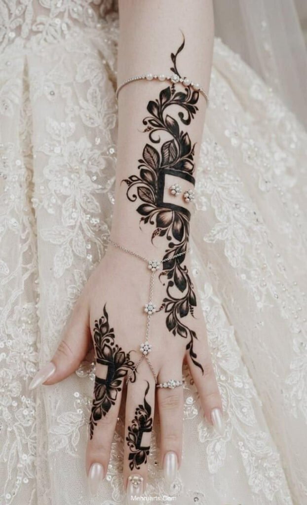 Full hand Mehndi Design simple